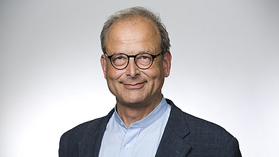 Prof Stefan Bringezu